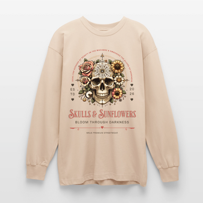 Skulls & Sunflowers Design – Oversized Langarmshirt - Sand