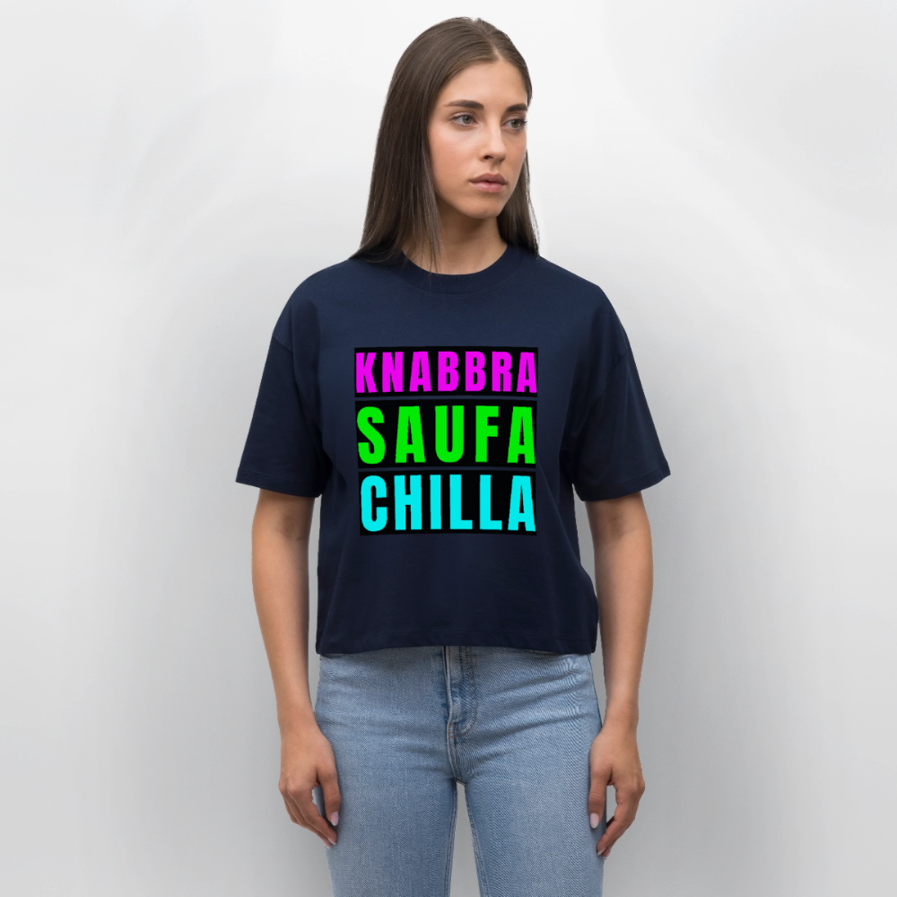 Knabbra Saufa Chilla Design – Frauen Boxy Bio-T-Shirt - Navy