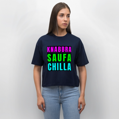 Knabbra Saufa Chilla Design – Frauen Boxy Bio-T-Shirt - Navy