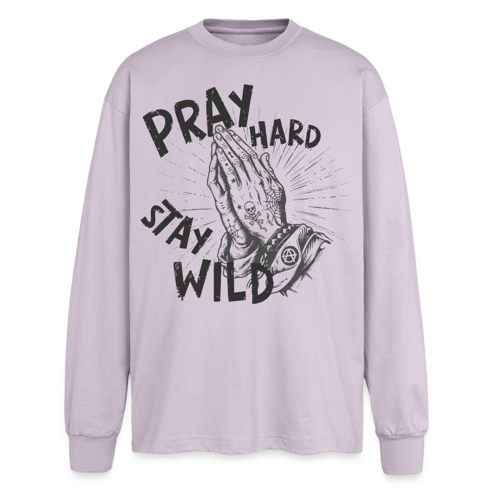Pray Hard Design – Oversized Langarmshirt - verblasstes Lila