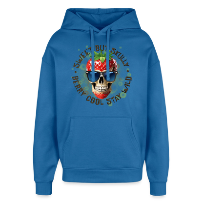 Strawberry Skull Design – Oversized Unisex Hoodie - Achtsames Blau
