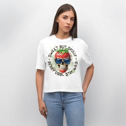 Strawberry Skull Design – Frauen Boxy Bio-T-Shirt - Weiß