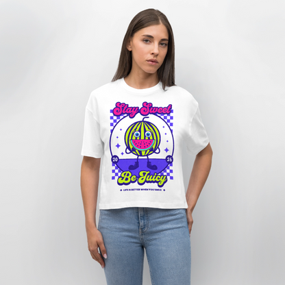 Stay Sweet Design – Frauen Boxy Bio-T-Shirt - Weiß