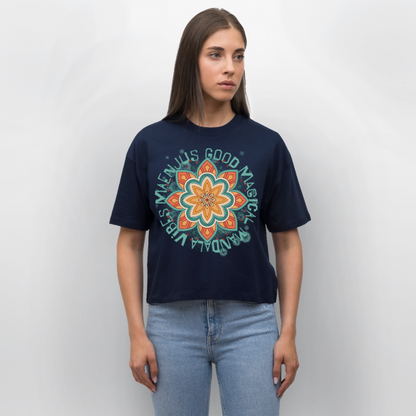 Mandala Türkis Design – Frauen Boxy Bio-T-Shirt - Navy
